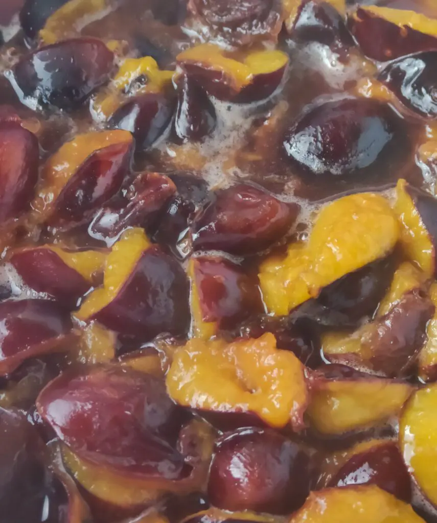 cooking plum jam