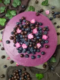 Blueberry chocolate cake