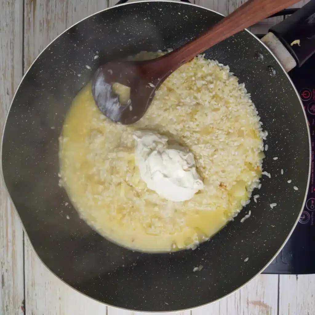 add cream to mushroom rice