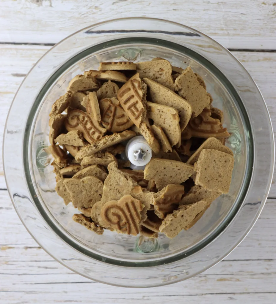 blending cookies for tiramisu speculoos