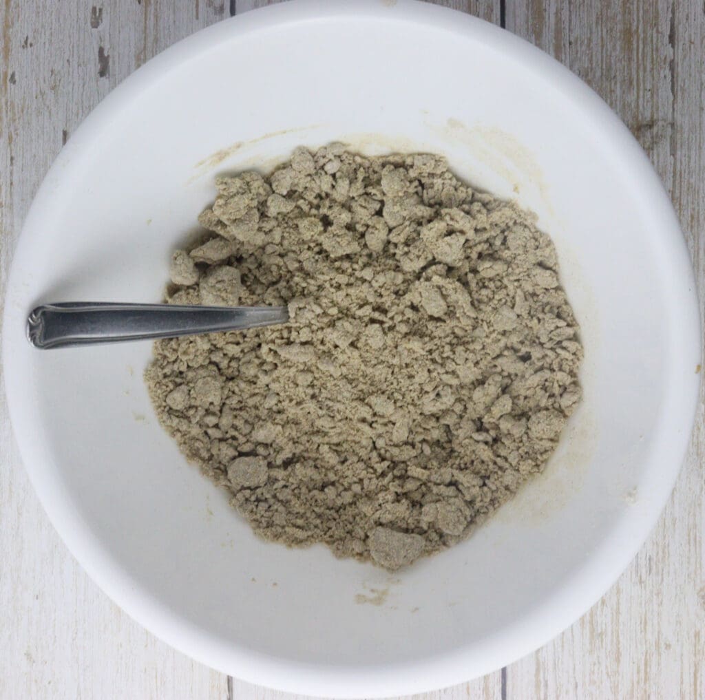 how to mix the eggs with flour to get a ball of dough 