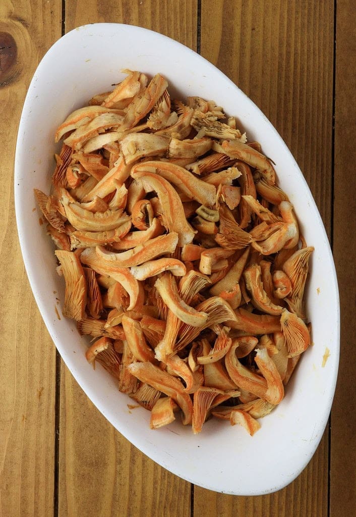 image showing cleaned and sliced prepared saffron milk caps for pate 